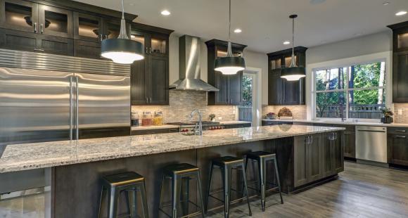 Counter stools are must-haves in the kitchen!